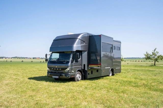 Daimler fuso canter 7c18 anka pop out