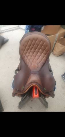 Selle ronzon modèle kazakh 17'5