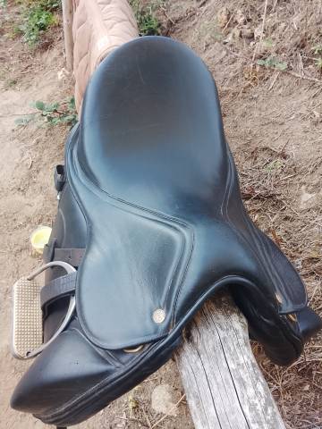 Selle de dressage henri de rivel 16,5