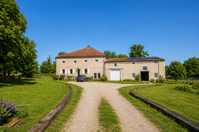 A vendre propriété rural équestre isolé