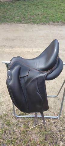 Selle dressage devoucous makila lab e