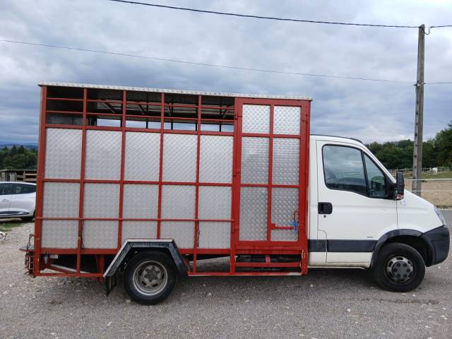 Camion vl bétaillère 