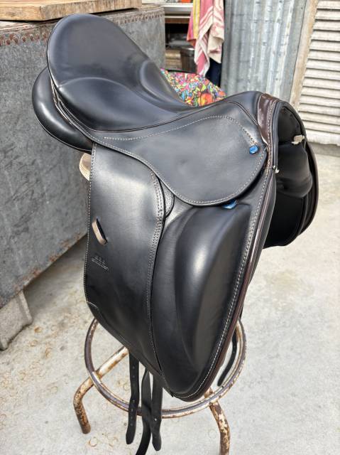 Selle de dressage genesis cl