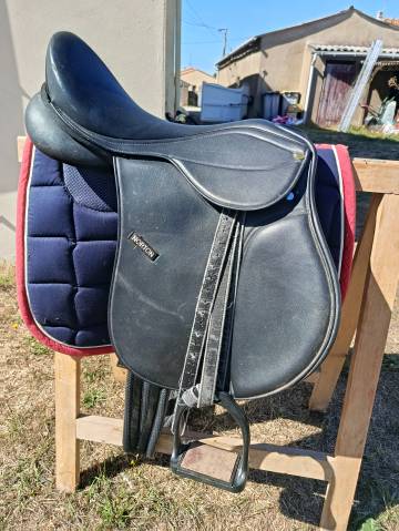 Selle norton synthétique noir 18 pouces