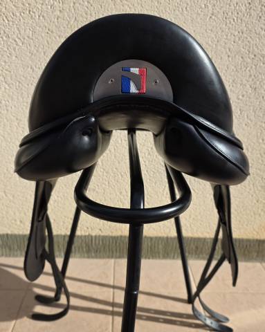 Selle de dressage childeric djo siège 17,5 