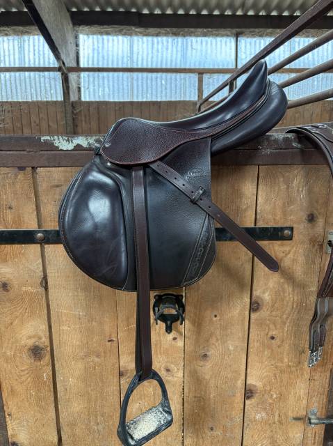 Selle devoucoux modèle biarritz 17