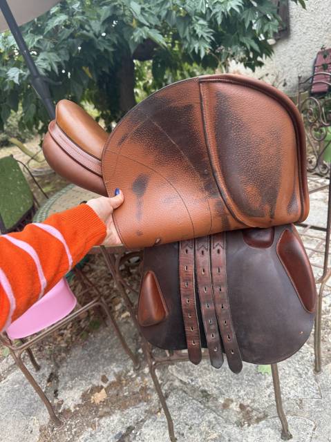 Selle équipe modèle expression