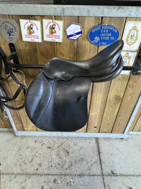 Selle forestier – 16 pouces – 490 négociable