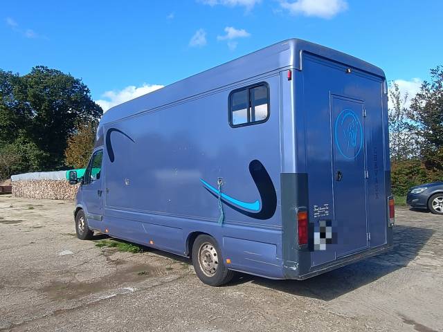 à vendre - renault master 2.8 dti - camion vl 2 chevaux