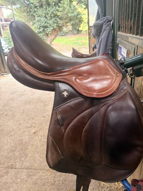 Selle mono quartier 17,5 pouces 