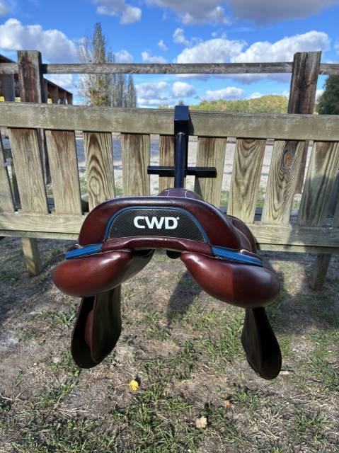 Selle cwd 2gs mademoiselle close contacte 