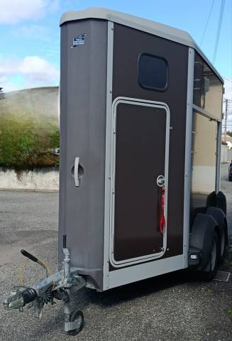 Van 1.5 places ifor williams hb403