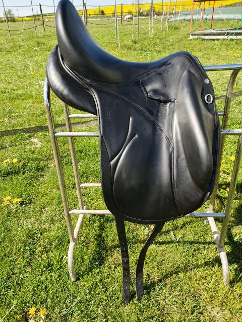 Selle dressage devoucoux