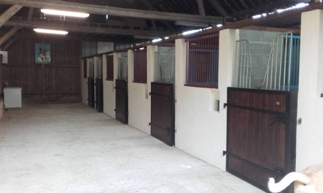 Pension chevaux - centre équestre des champchardons 89