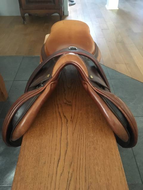 Selle mixte delgrange refaite à neuf par butet