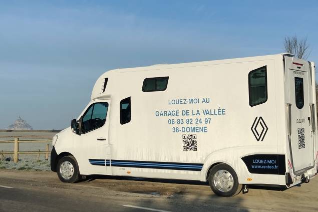 Location camion pour chevaux domène
