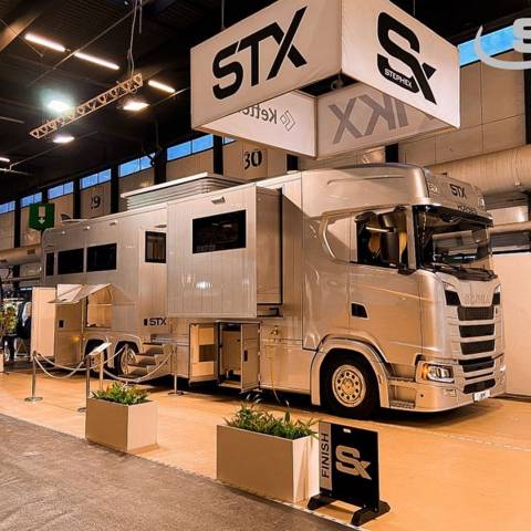 Stx france - camions chevaux