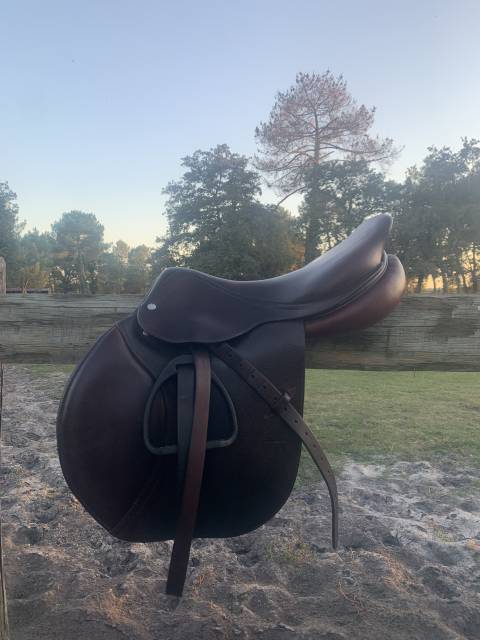 Selle cwd très bon état