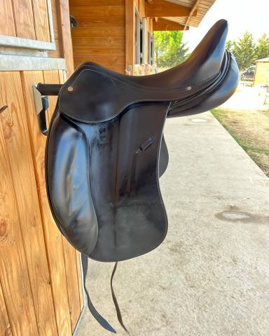 Selle dressage hermès 