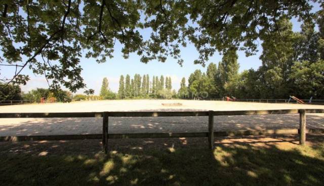 Domaine equestre proche de fontainbleau