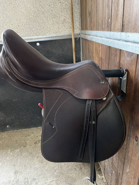 Selle mixte prestige italia 17 pouces