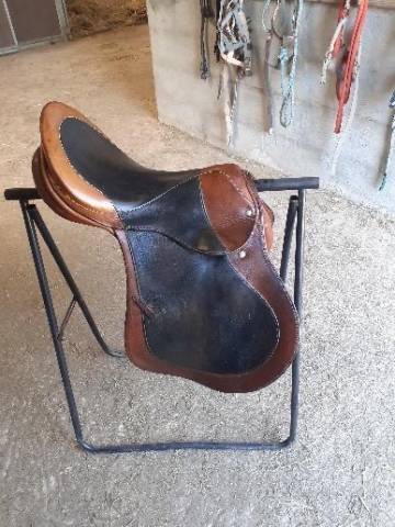 Selle sans marque à vendre 