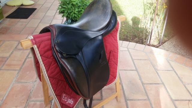 Selle de dressage stubben juventus 17 pouce