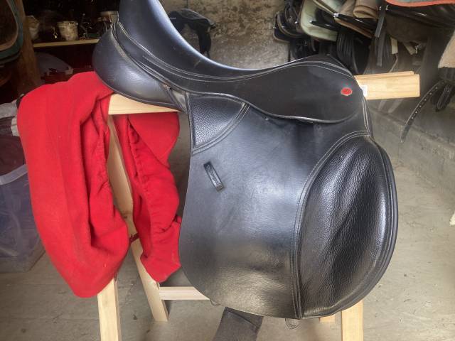Selle thorowgood t8 haut garrot