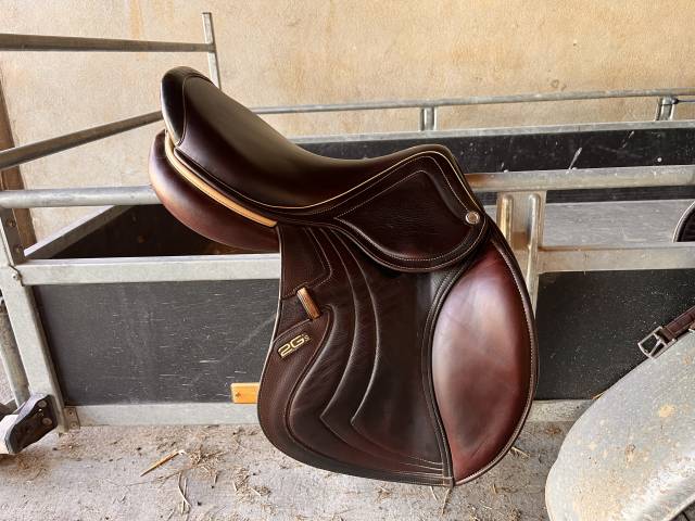 Selle cwd mademoiselle taille 17,5