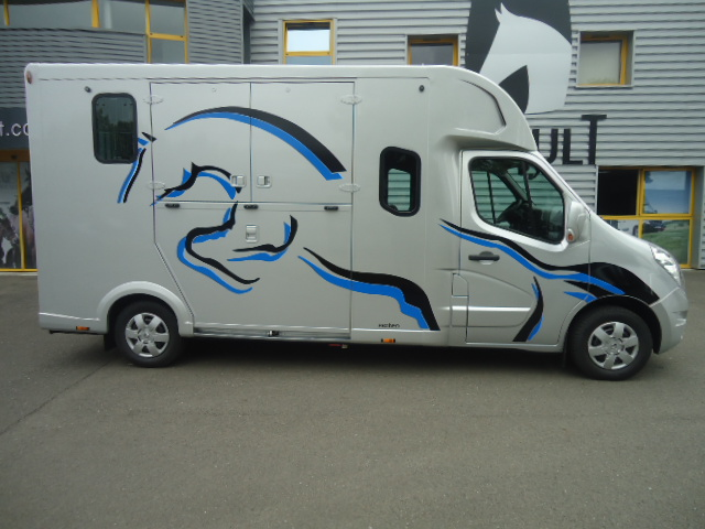 Camion chevaux theault - to684