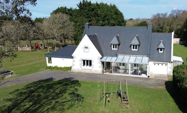 Propriété 3,2ha cote d'armor (1 km plage chevaux ok)