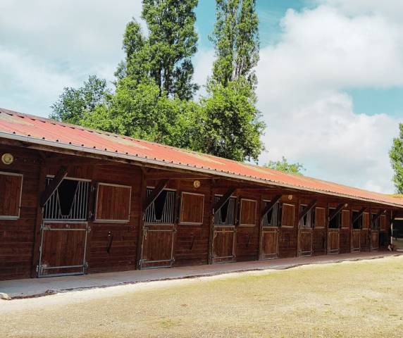Ecurie de propriétaires à moins d'une heure de fontainebleau