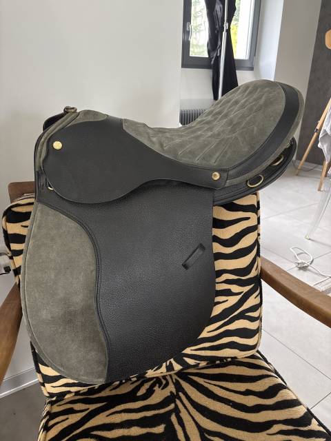 Selle ronzon en cuir 