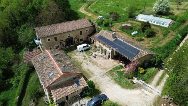 Au calme, propriété rurale sur 4 ha