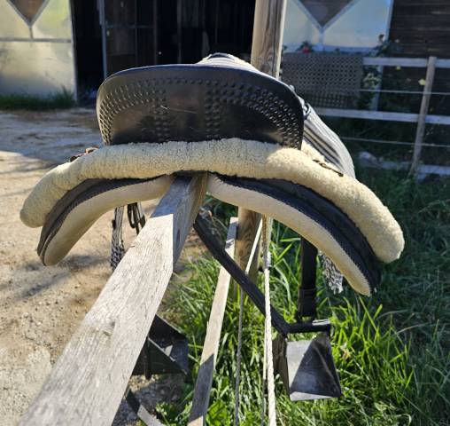 Lot selles doma vaquera taille 17