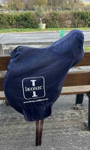Selle monoquartier ikonic, en 17,5.