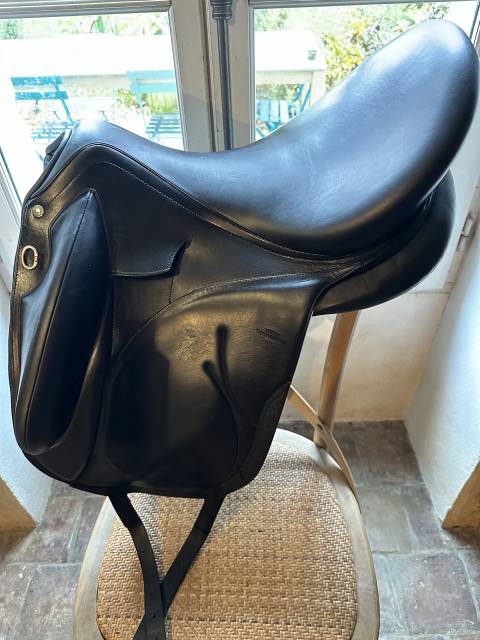 Selle makila lab devoucoux 18,5 pouces