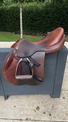 Selle equipe en cuir brun – parfait état 