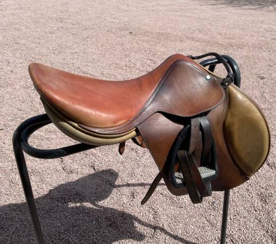 Selle d'équitation anglaise