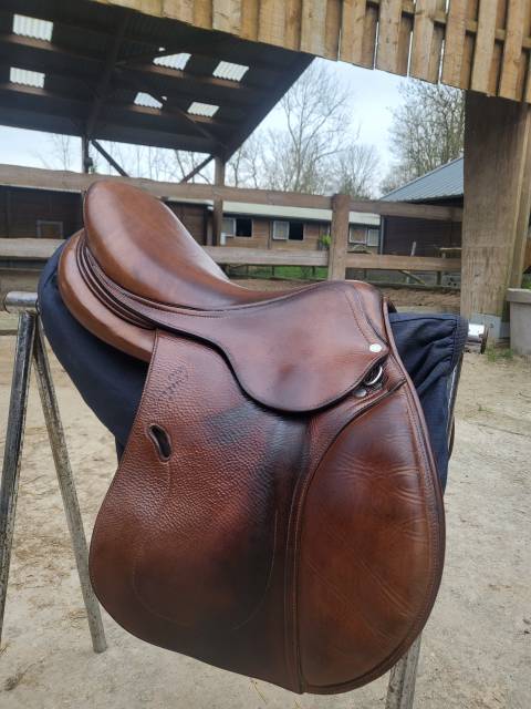 Selle antares 17' classique 