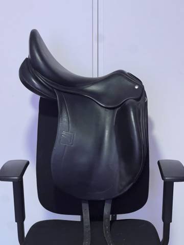 Selle dressage childéric 17,5