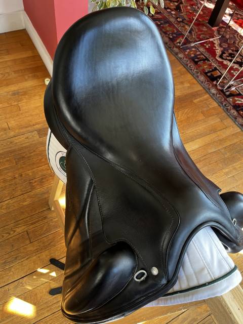 Selle de dressage forestier 17.5