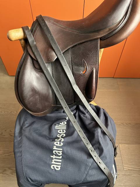 Selle devoucoux mono quartier haurra taille 16,5
