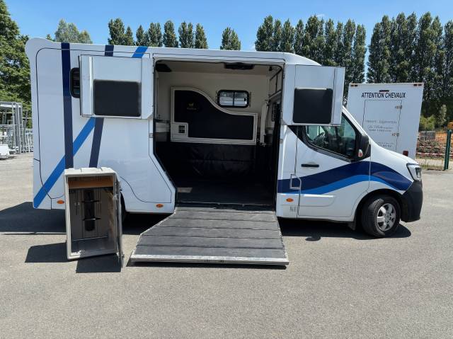 Camion chevaux renault master l3 carrosserie ameline