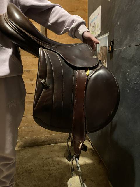 à vendre selles équipe