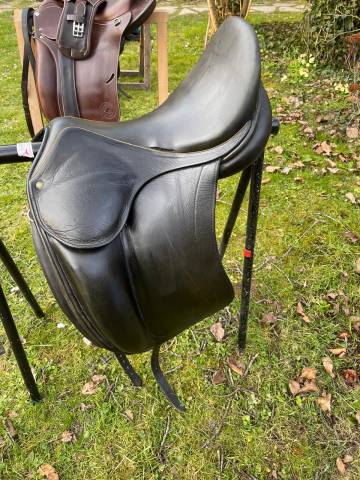 Selle de dressage childeric