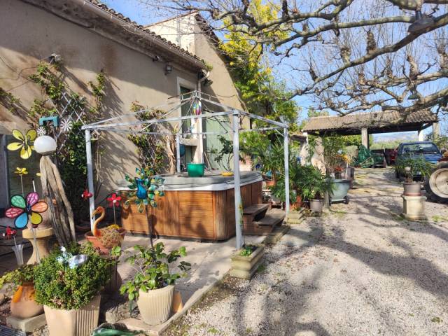 13 - senas - corps de ferme sur 3.1 hectares