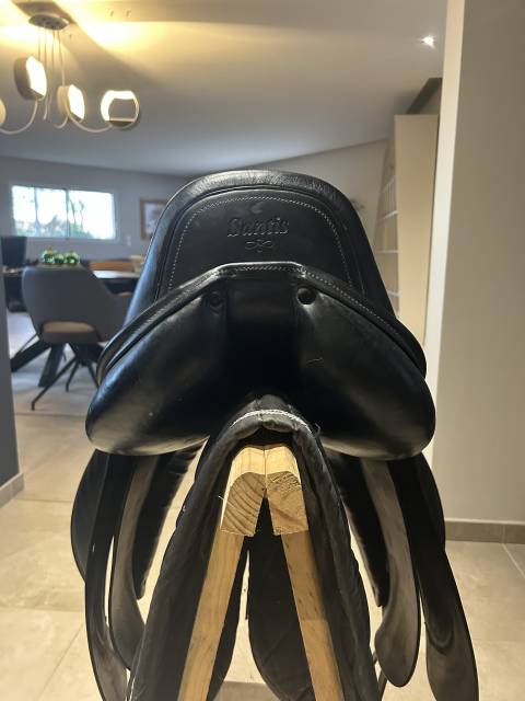 Selle dressage cuir noir bliss of london