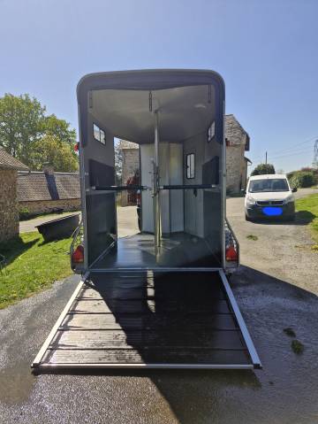 Van cheval liberté touring 