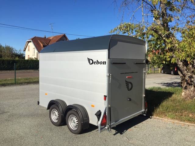 Fourgon roadster 500 debon